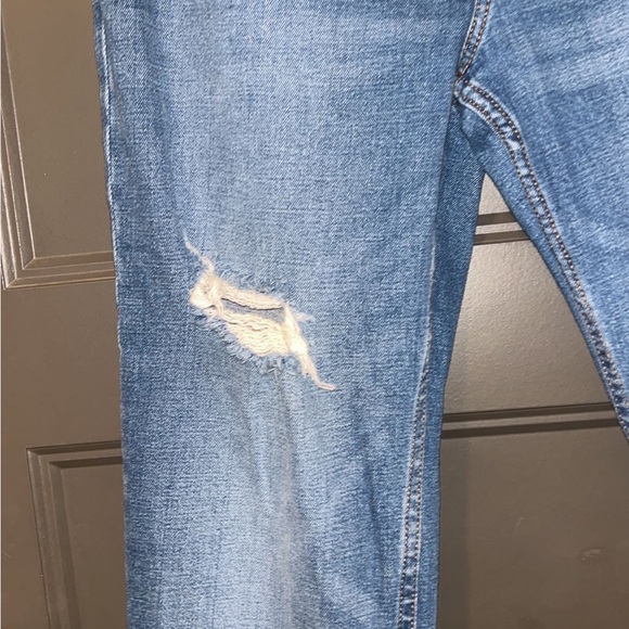 Abercrombie & Fitch distressed ankle straight ultra high rise 28/ 6R - Picture 4 of 10